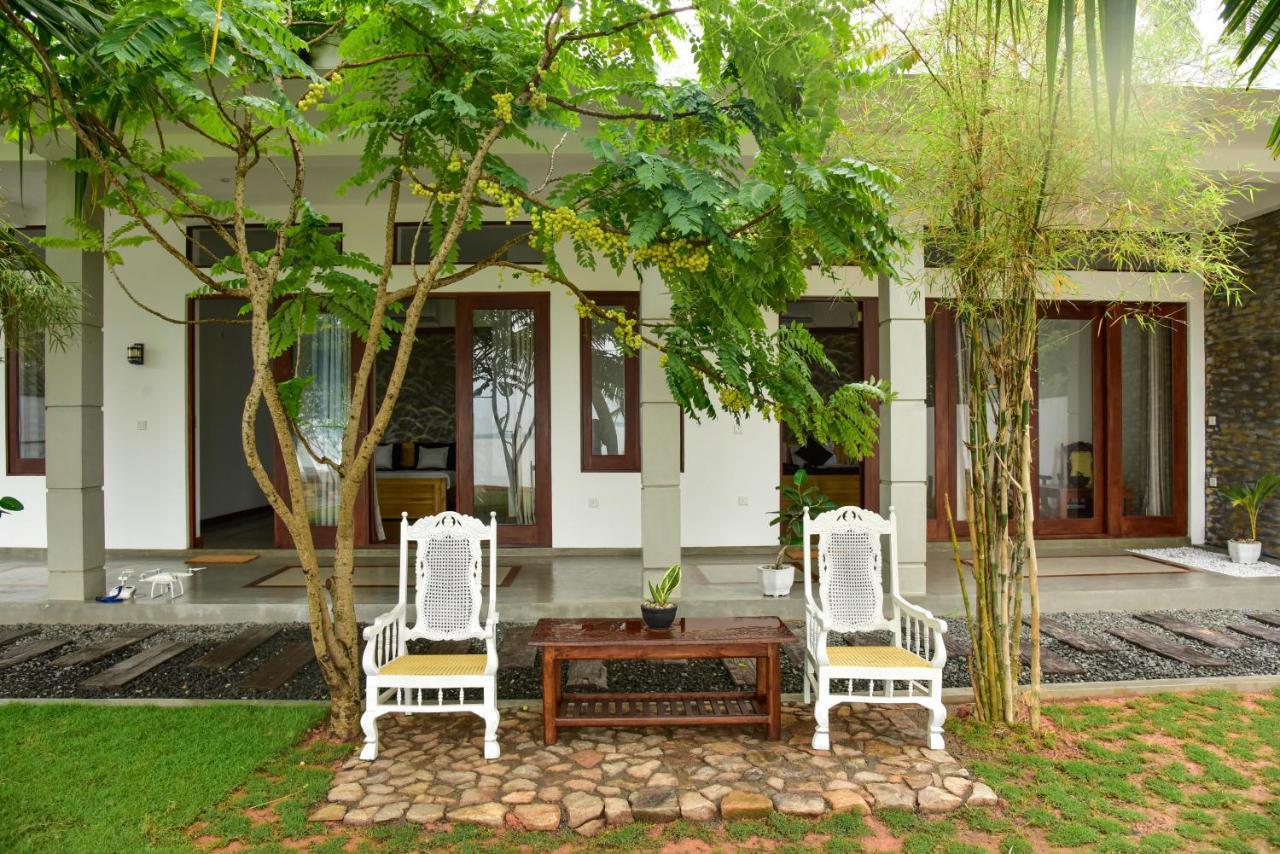 Hiru Lagoon Negombo Exterior foto