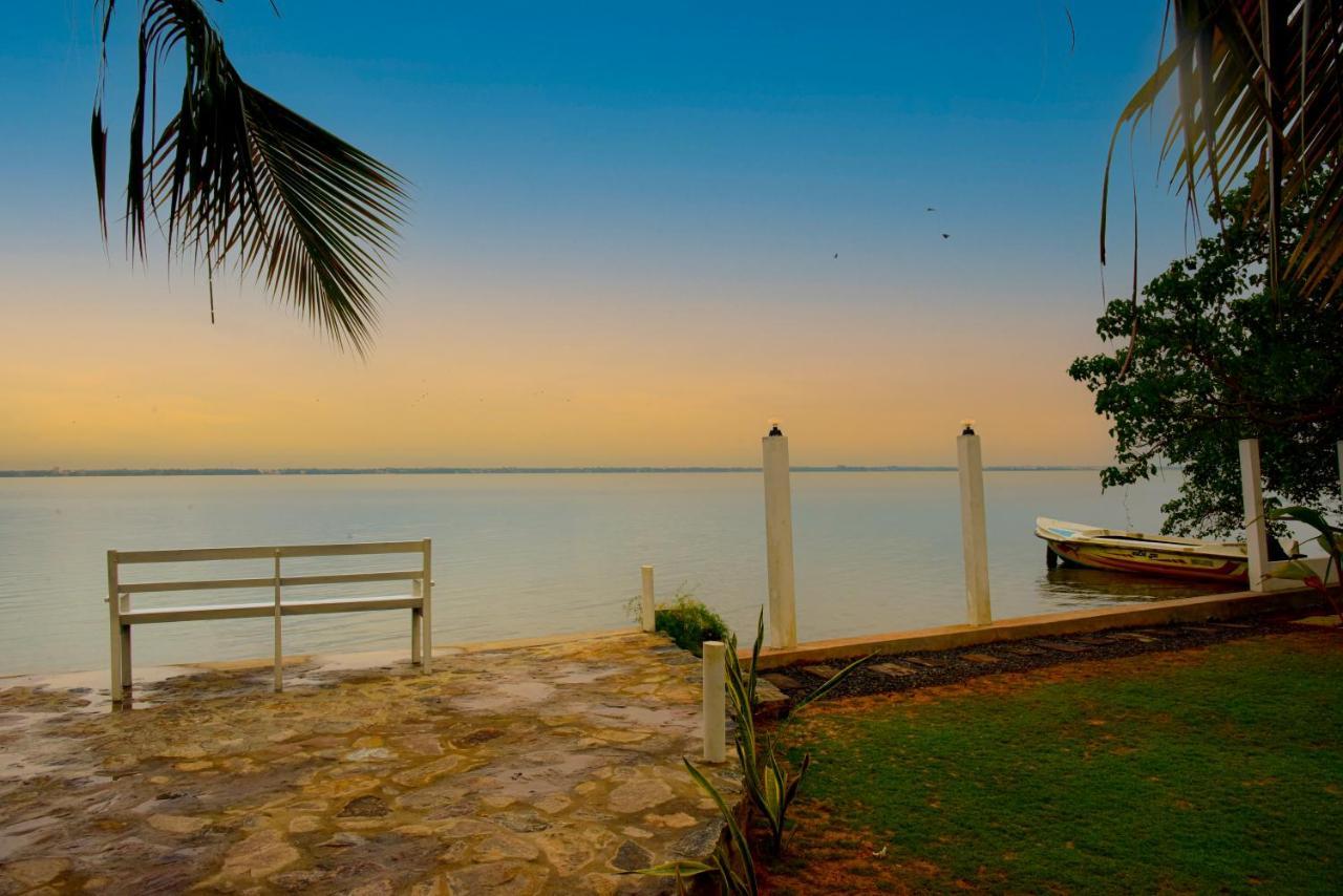Hiru Lagoon Negombo Exterior foto