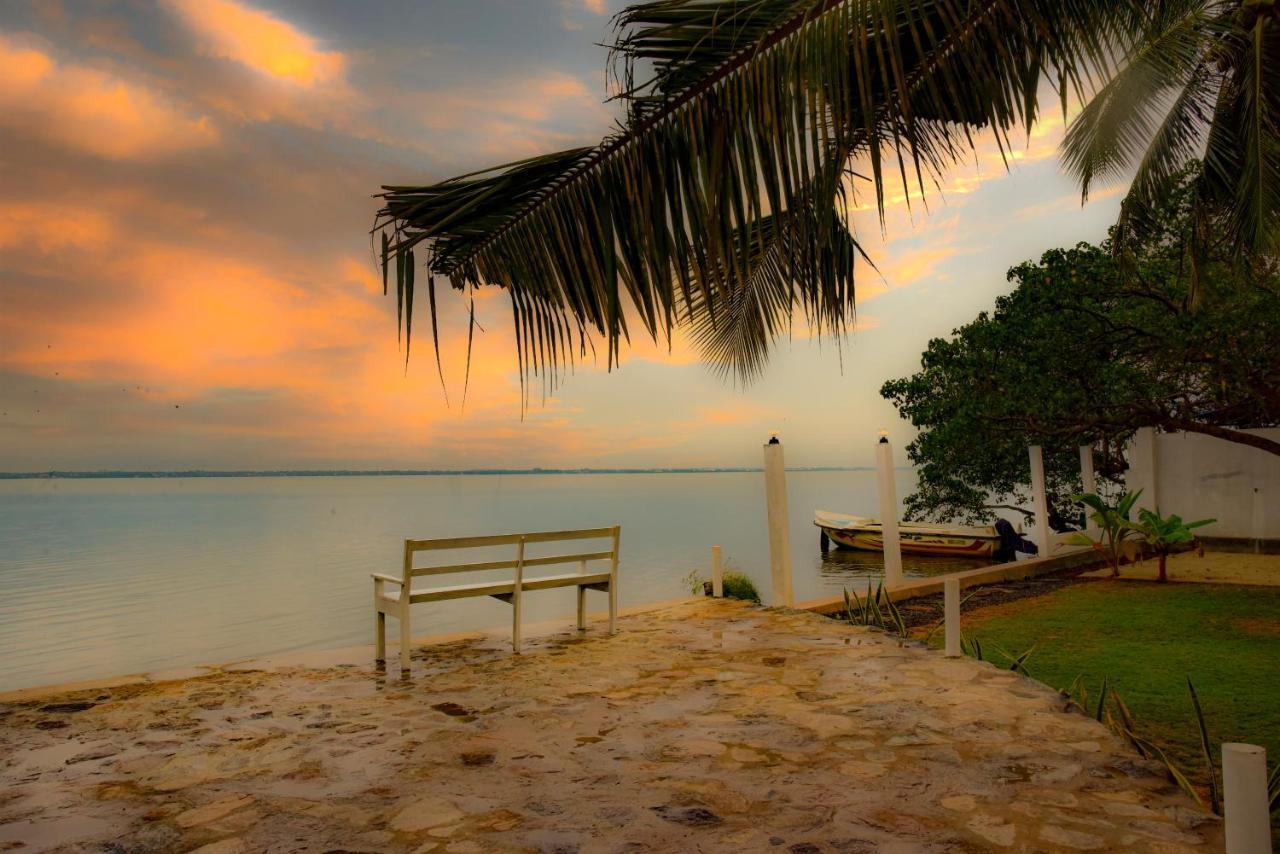 Hiru Lagoon Negombo Exterior foto