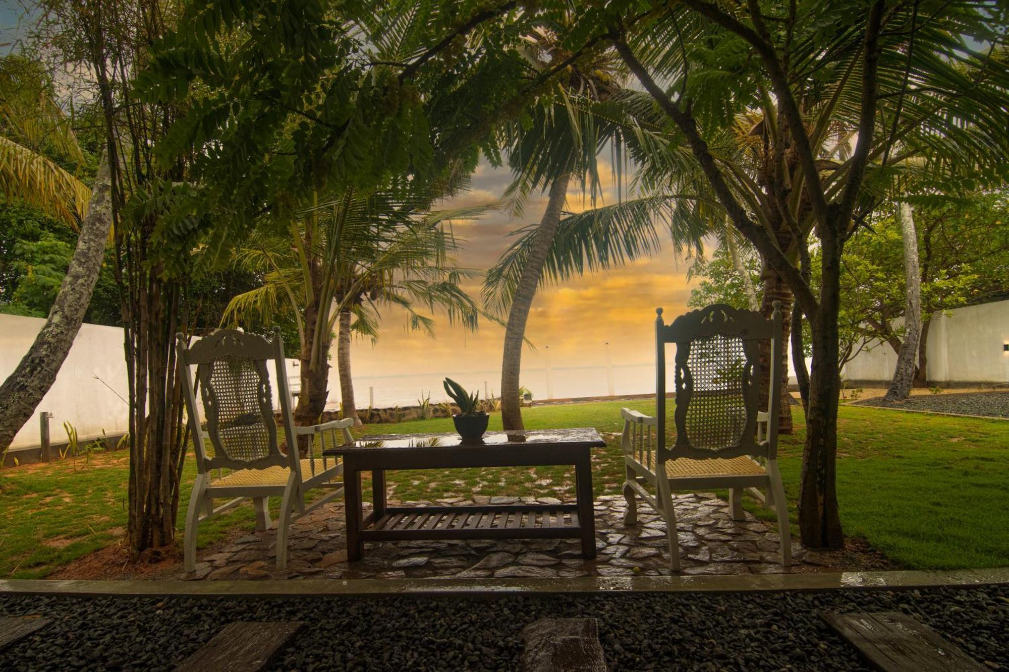 Hiru Lagoon Negombo Exterior foto